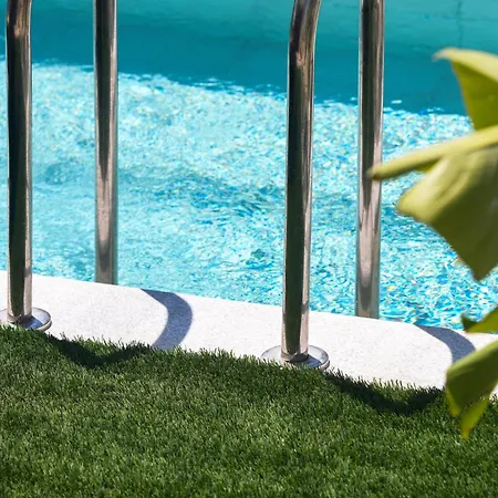 Vila Adell Oasis Nea Iraklitsa