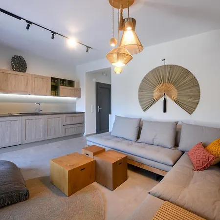 Adell Oasis * Nea Iraklitsa