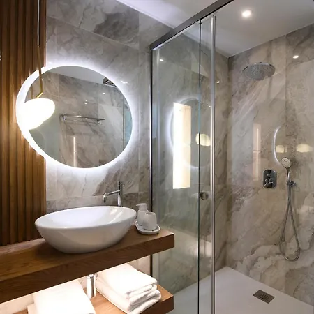 Adell Oasis * Nea Iraklitsa