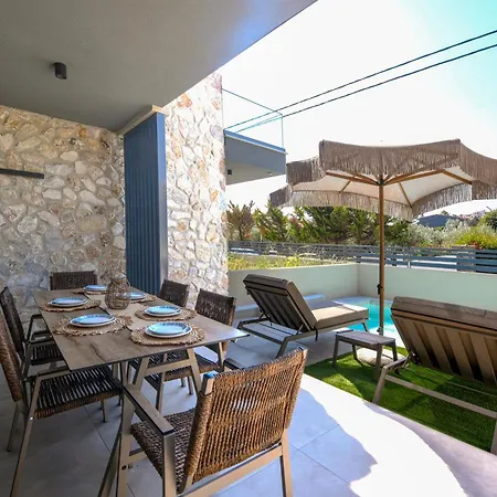 Adell Oasis Vila Nea Iraklitsa