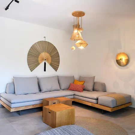 Adell Oasis Nea Iraklitsa