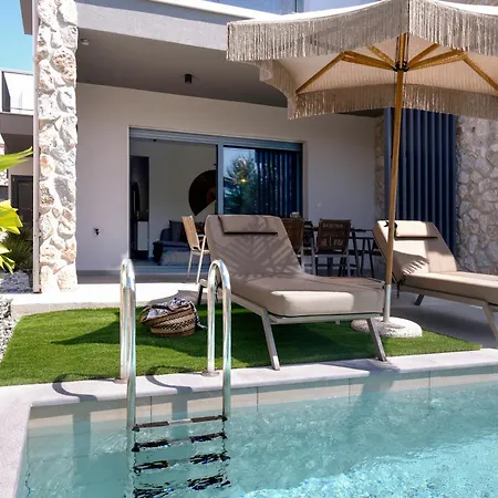 Adell Oasis Willa