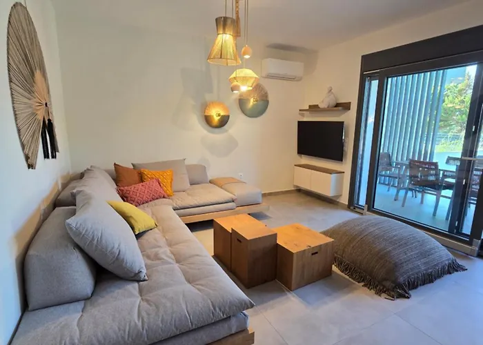 Adell Oasis 别墅 *